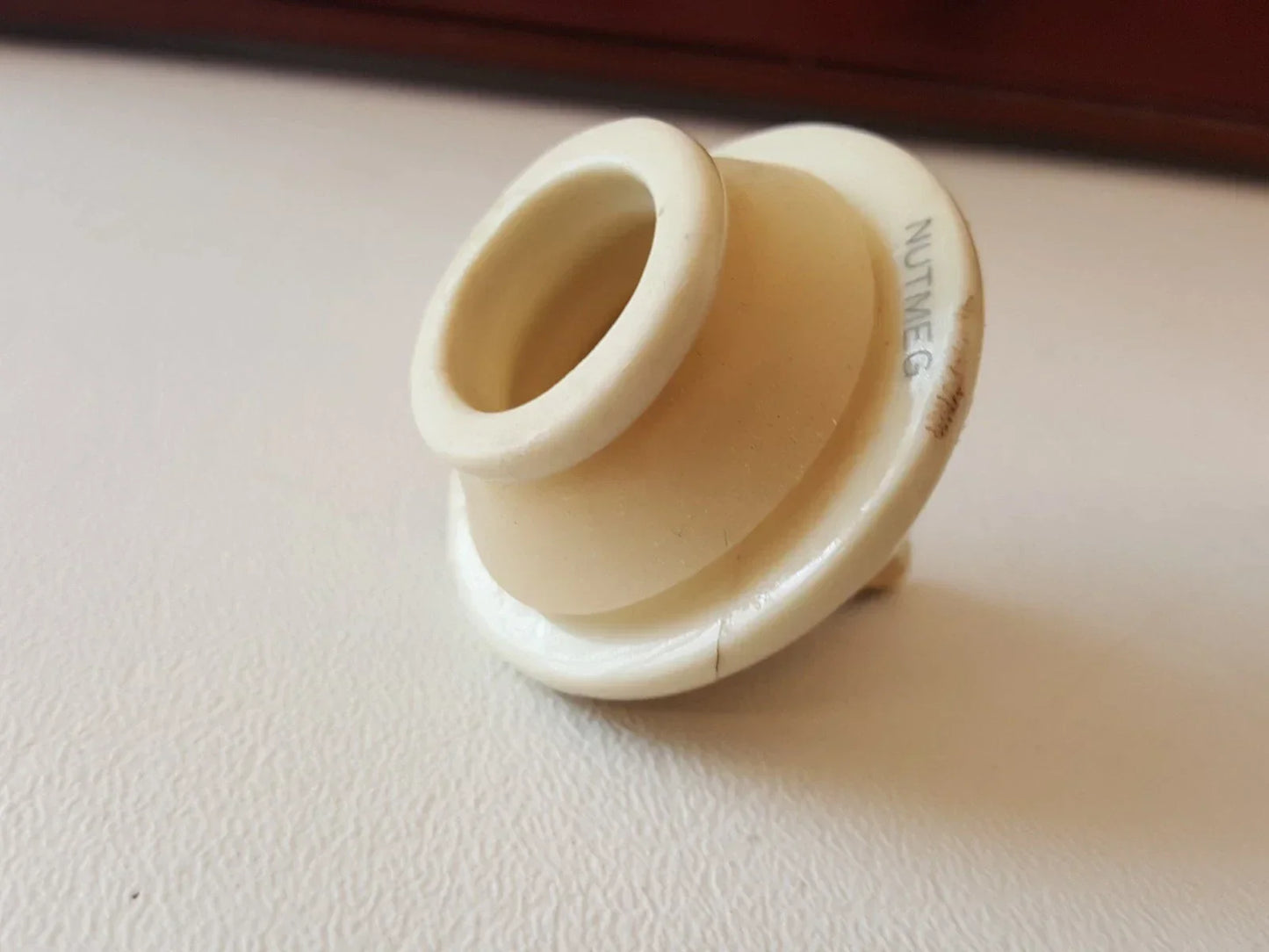 Vintage 1992 Lenox Spice Garden spice rack with spice jars