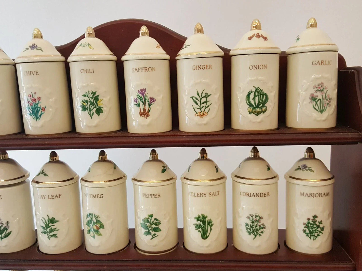 Vintage 1992 Lenox Spice Garden spice rack with spice jars