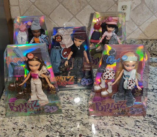 Bratz Complete Collector Set – 5 Dolls (Sasha, Chloe, Jade, Yasmin & Cameron) – Rare Full Collection